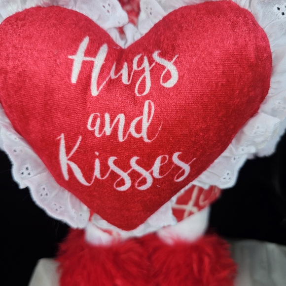 Snoopy Peanuts Valentine's Day Plush - Picture 6 of 6